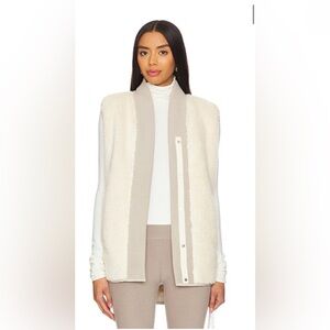 Varley Covey Reversible Quilt Gilet VEST
NWT